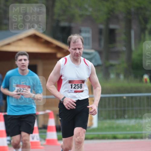 13.04.2025 - Hammer Lauf A. Gomolzig http://msf.ph/oto/7664512 13.04.2025 11:57:06 Ziel 929, 1258 meine-sportfotos.de