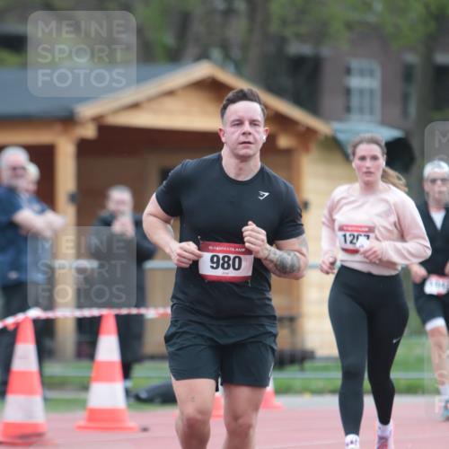 13.04.2025 - Hammer Lauf A. Gomolzig http://msf.ph/oto/7664522 13.04.2025 11:57:14 Ziel 475, 980, 1049, 1267 meine-sportfotos.de