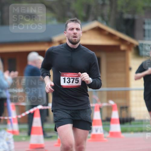 13.04.2025 - Hammer Lauf A. Gomolzig http://msf.ph/oto/7664540 13.04.2025 11:57:34 Ziel 670, 1375 meine-sportfotos.de