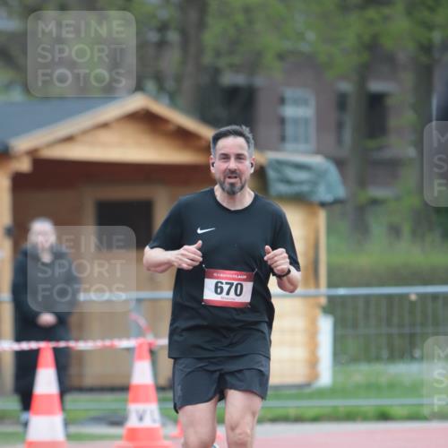 13.04.2025 - Hammer Lauf A. Gomolzig http://msf.ph/oto/7664542 13.04.2025 11:57:36 Ziel 670, 1375 meine-sportfotos.de