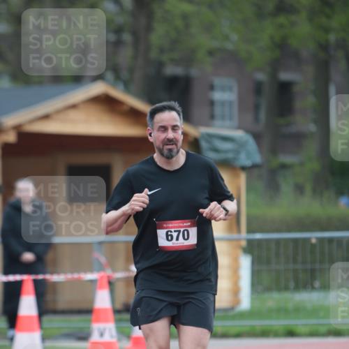 13.04.2025 - Hammer Lauf A. Gomolzig http://msf.ph/oto/7664544 13.04.2025 11:57:37 Ziel 670, 1375 meine-sportfotos.de