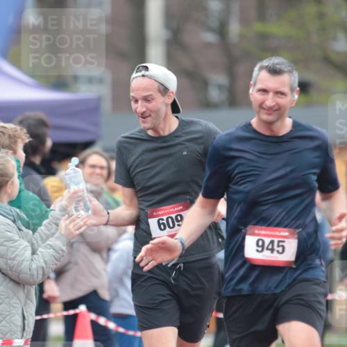 13.04.2025 - Hammer Lauf A. Gomolzig http://msf.ph/oto/7664582 13.04.2025 11:58:18 Ziel 109, 384, 609, 945 meine-sportfotos.de