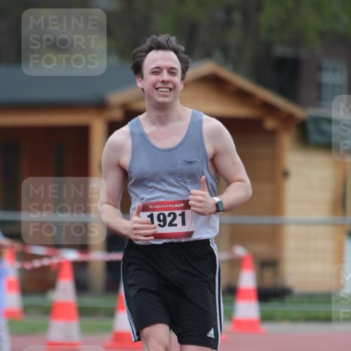 13.04.2025 - Hammer Lauf A. Gomolzig http://msf.ph/oto/7664643 13.04.2025 11:59:00 Ziel 1921 meine-sportfotos.de