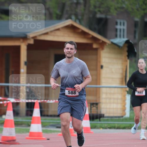 13.04.2025 - Hammer Lauf A. Gomolzig http://msf.ph/oto/7664646 13.04.2025 11:59:08 Ziel 588, 1896 meine-sportfotos.de