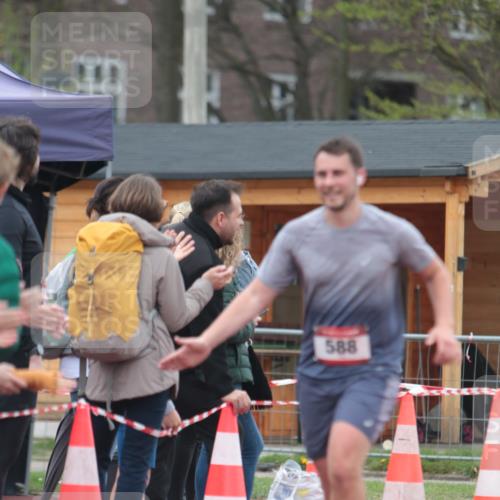 13.04.2025 - Hammer Lauf A. Gomolzig http://msf.ph/oto/7664649 13.04.2025 11:59:10 Ziel 322, 588, 1896 meine-sportfotos.de