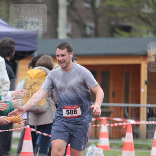 13.04.2025 - Hammer Lauf A. Gomolzig http://msf.ph/oto/7664651 13.04.2025 11:59:10 Ziel 322, 588, 1896 meine-sportfotos.de