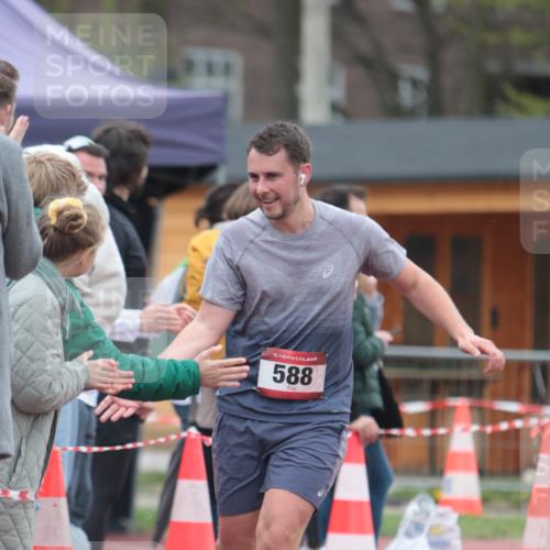 13.04.2025 - Hammer Lauf A. Gomolzig http://msf.ph/oto/7664653 13.04.2025 11:59:10 Ziel 322, 588, 1896 meine-sportfotos.de
