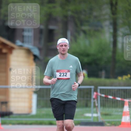 13.04.2025 - Hammer Lauf A. Gomolzig http://msf.ph/oto/7664673 13.04.2025 11:59:21 Ziel 232 meine-sportfotos.de
