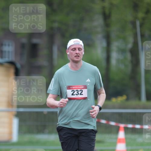 13.04.2025 - Hammer Lauf A. Gomolzig http://msf.ph/oto/7664680 13.04.2025 11:59:23 Ziel 232 meine-sportfotos.de