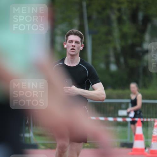 13.04.2025 - Hammer Lauf A. Gomolzig http://msf.ph/oto/7664693 13.04.2025 11:59:34 Ziel 11, 432 meine-sportfotos.de