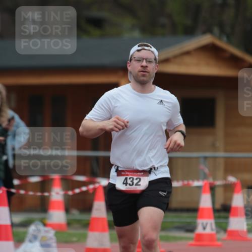 13.04.2025 - Hammer Lauf A. Gomolzig http://msf.ph/oto/7664698 13.04.2025 11:59:39 Ziel 432 meine-sportfotos.de