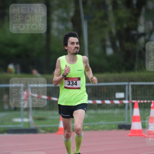 13.04.2025 - Hammer Lauf A. Gomolzig http://msf.ph/oto/7664719 13.04.2025 11:59:57 Ziel 334, 572, 614, 615 meine-sportfotos.de