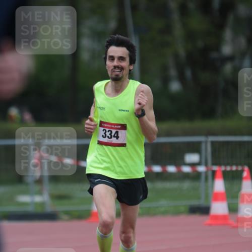 13.04.2025 - Hammer Lauf A. Gomolzig http://msf.ph/oto/7664724 13.04.2025 11:59:58 Ziel 334, 572, 614, 615 meine-sportfotos.de