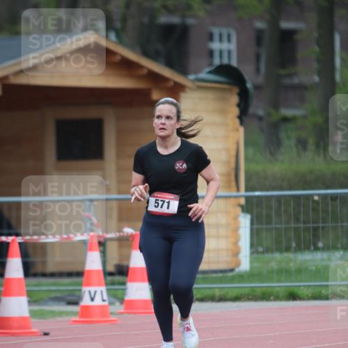 13.04.2025 - Hammer Lauf A. Gomolzig http://msf.ph/oto/7664781 13.04.2025 12:00:38 Ziel 571 meine-sportfotos.de