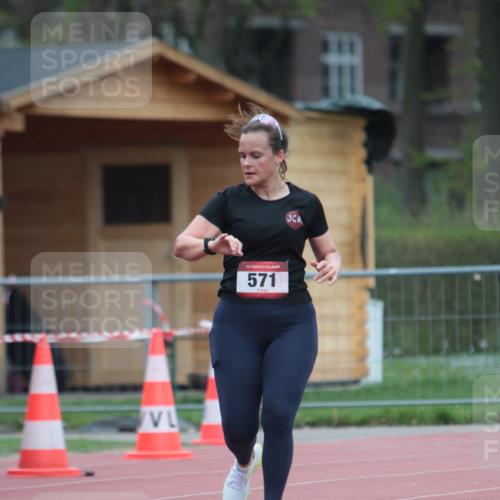 13.04.2025 - Hammer Lauf A. Gomolzig http://msf.ph/oto/7664782 13.04.2025 12:00:39 Ziel 571 meine-sportfotos.de