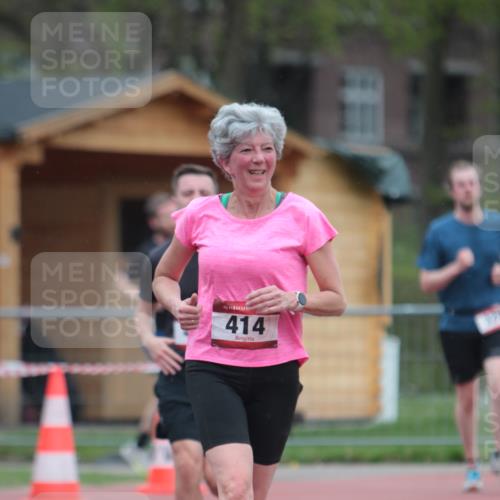 13.04.2025 - Hammer Lauf A. Gomolzig http://msf.ph/oto/7664844 13.04.2025 12:01:29 Ziel 320, 414, 442 meine-sportfotos.de