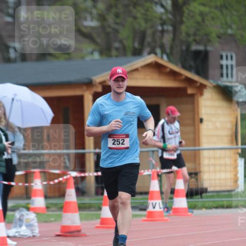 13.04.2025 - Hammer Lauf A. Gomolzig http://msf.ph/oto/7664894 13.04.2025 12:03:13 Ziel 252 meine-sportfotos.de