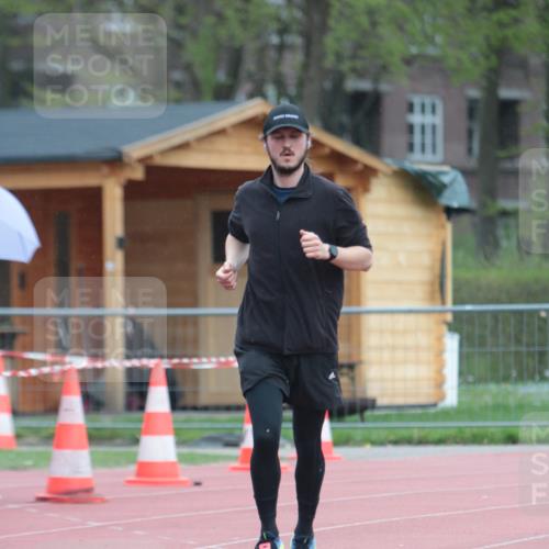13.04.2025 - Hammer Lauf A. Gomolzig http://msf.ph/oto/7664932 13.04.2025 12:03:29 Ziel 456, 524, 599 meine-sportfotos.de