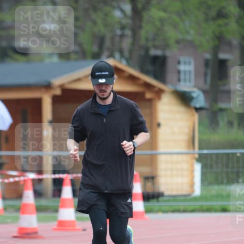 13.04.2025 - Hammer Lauf A. Gomolzig http://msf.ph/oto/7664937 13.04.2025 12:03:30 Ziel 524, 599 meine-sportfotos.de
