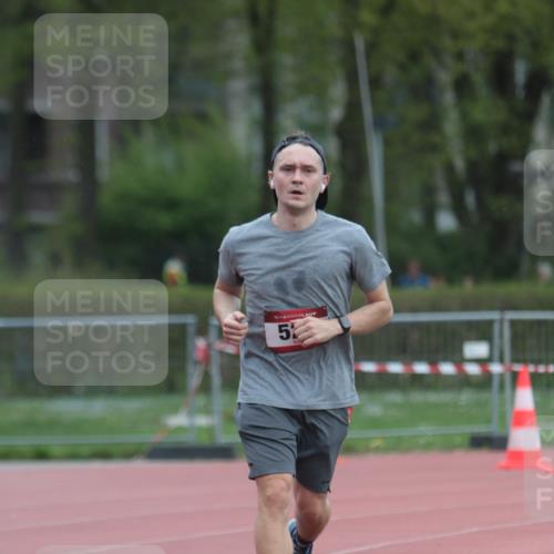 13.04.2025 - Hammer Lauf A. Gomolzig http://msf.ph/oto/7664941 13.04.2025 12:03:31 Ziel 524, 599 meine-sportfotos.de