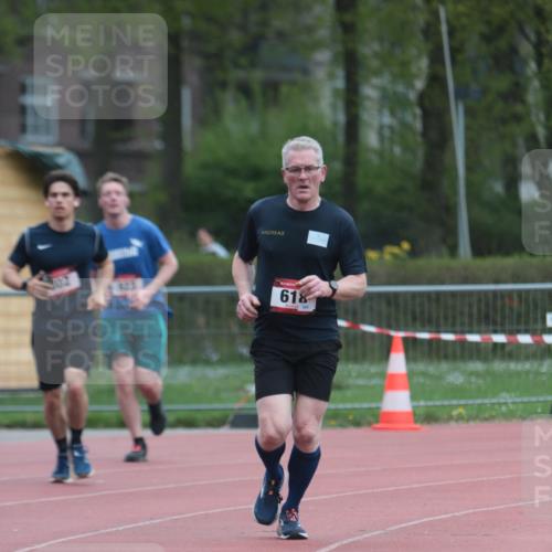13.04.2025 - Hammer Lauf A. Gomolzig http://msf.ph/oto/7664950 13.04.2025 12:03:55 Ziel 302, 923 meine-sportfotos.de