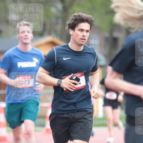 13.04.2025 - Hammer Lauf A. Gomolzig http://msf.ph/oto/7664970 13.04.2025 12:04:01 Ziel 174, 302, 459, 923 meine-sportfotos.de