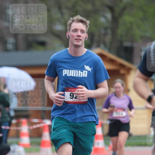 13.04.2025 - Hammer Lauf A. Gomolzig http://msf.ph/oto/7664972 13.04.2025 12:04:02 Ziel 174, 302, 459, 923 meine-sportfotos.de