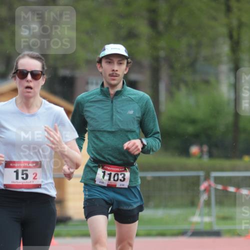 13.04.2025 - Hammer Lauf A. Gomolzig http://msf.ph/oto/7665015 13.04.2025 12:04:39 Ziel 15, 1103 meine-sportfotos.de