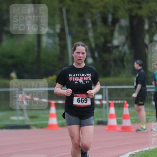 13.04.2025 - Hammer Lauf A. Gomolzig http://msf.ph/oto/7665068 13.04.2025 12:05:39 Ziel 566, 669 meine-sportfotos.de