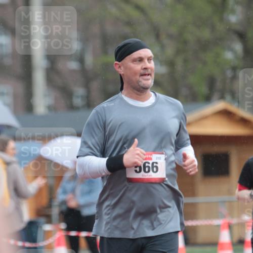 13.04.2025 - Hammer Lauf A. Gomolzig http://msf.ph/oto/7665073 13.04.2025 12:05:41 Ziel 566, 669 meine-sportfotos.de