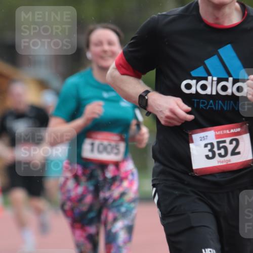 13.04.2025 - Hammer Lauf A. Gomolzig http://msf.ph/oto/7665077 13.04.2025 12:05:45 Ziel 1946, 1947 meine-sportfotos.de