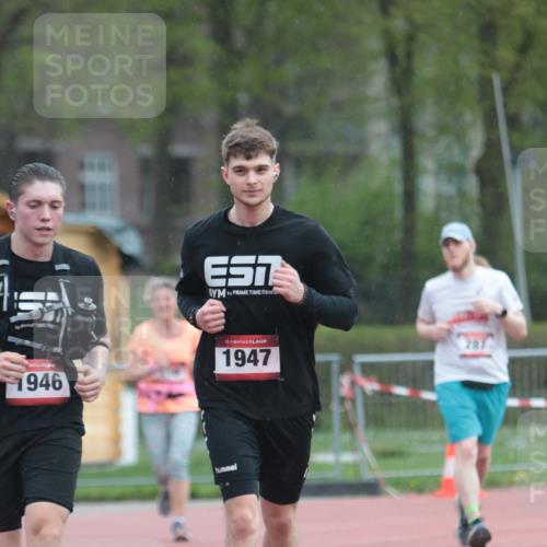 13.04.2025 - Hammer Lauf A. Gomolzig http://msf.ph/oto/7665084 13.04.2025 12:05:48 Ziel 119, 287, 1946, 1947 meine-sportfotos.de