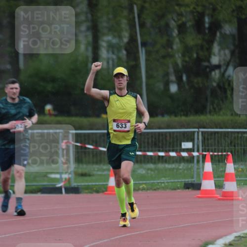 13.04.2025 - Hammer Lauf A. Gomolzig http://msf.ph/oto/7665171 13.04.2025 12:07:31 Ziel 552, 633, 1958 meine-sportfotos.de