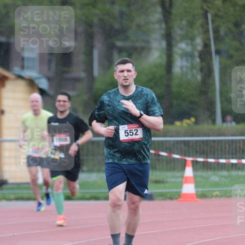 13.04.2025 - Hammer Lauf A. Gomolzig http://msf.ph/oto/7665189 13.04.2025 12:07:35 Ziel 552, 633, 1958 meine-sportfotos.de