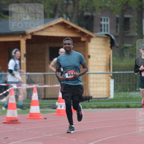 13.04.2025 - Hammer Lauf A. Gomolzig http://msf.ph/oto/7665218 13.04.2025 12:08:02 Ziel 19, 643, 654, 1931 meine-sportfotos.de