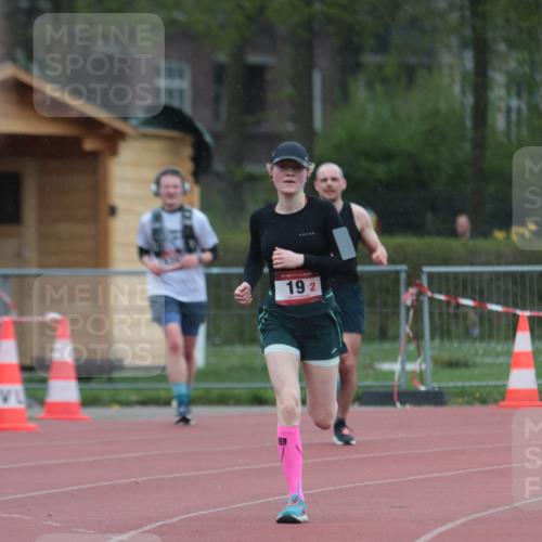 13.04.2025 - Hammer Lauf A. Gomolzig http://msf.ph/oto/7665225 13.04.2025 12:08:04 Ziel 19, 643, 654 meine-sportfotos.de