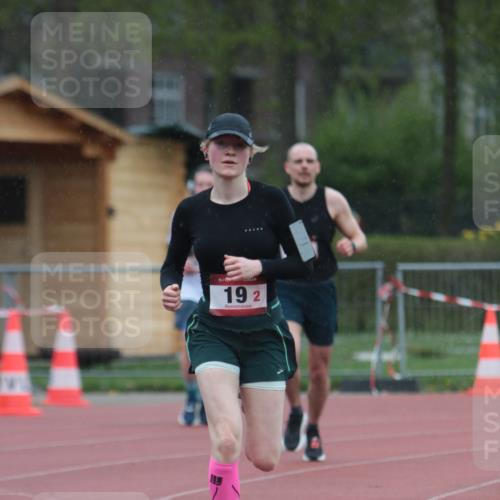 13.04.2025 - Hammer Lauf A. Gomolzig http://msf.ph/oto/7665232 13.04.2025 12:08:05 Ziel 19, 643, 654, 1939 meine-sportfotos.de