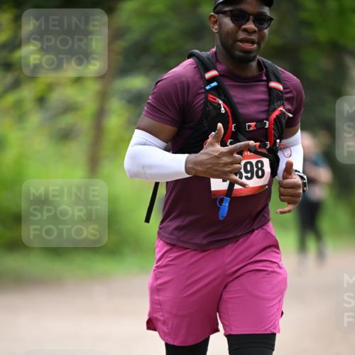 13.04.2025 - Hammer Lauf Dr. Thomas Lammeyer http://msf.ph/oto/7665233 13.04.2025 11:37:28 Laufen 96, 98 meine-sportfotos.de