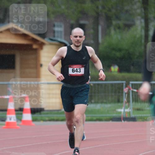 13.04.2025 - Hammer Lauf A. Gomolzig http://msf.ph/oto/7665237 13.04.2025 12:08:07 Ziel 19, 643, 654, 1939 meine-sportfotos.de