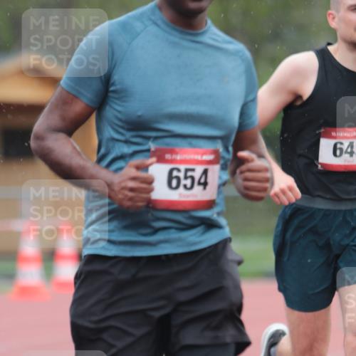 13.04.2025 - Hammer Lauf A. Gomolzig http://msf.ph/oto/7665244 13.04.2025 12:08:09 Ziel 643, 654, 1939 meine-sportfotos.de