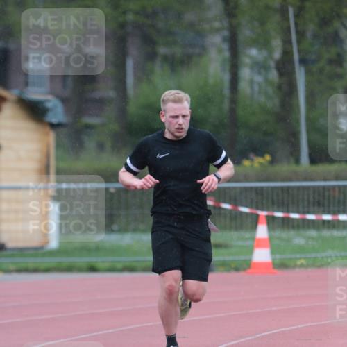 13.04.2025 - Hammer Lauf A. Gomolzig http://msf.ph/oto/7665278 13.04.2025 12:08:48 Ziel 10, 170, 452, 737 meine-sportfotos.de