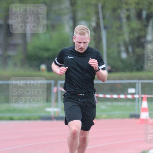 13.04.2025 - Hammer Lauf A. Gomolzig http://msf.ph/oto/7665283 13.04.2025 12:08:49 Ziel 10, 452 meine-sportfotos.de