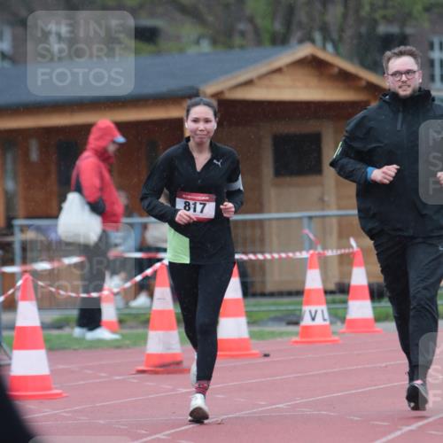 13.04.2025 - Hammer Lauf A. Gomolzig http://msf.ph/oto/7665298 13.04.2025 12:09:22 Ziel 312, 817, 818 meine-sportfotos.de