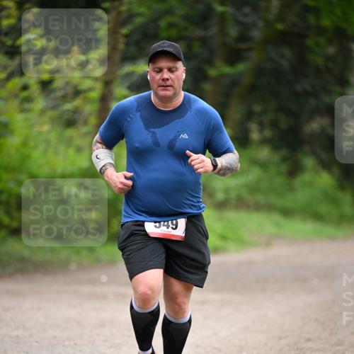 13.04.2025 - Hammer Lauf Dr. Thomas Lammeyer http://msf.ph/oto/7665306 13.04.2025 11:37:45 Laufen 49 meine-sportfotos.de