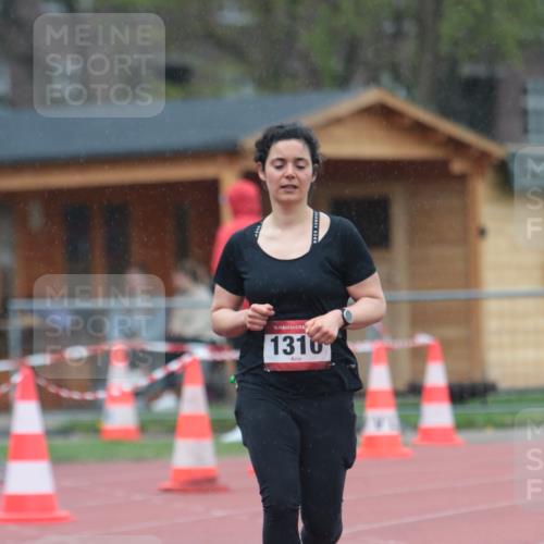 13.04.2025 - Hammer Lauf A. Gomolzig http://msf.ph/oto/7665318 13.04.2025 12:09:39 Ziel 1310 meine-sportfotos.de