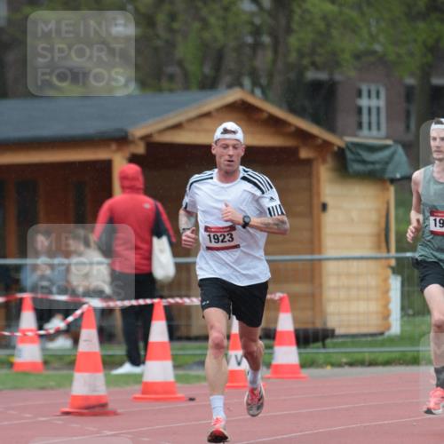 13.04.2025 - Hammer Lauf A. Gomolzig http://msf.ph/oto/7665351 13.04.2025 12:10:06 Ziel 1923, 1965 meine-sportfotos.de