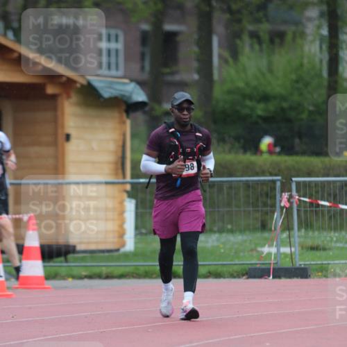 13.04.2025 - Hammer Lauf A. Gomolzig http://msf.ph/oto/7665492 13.04.2025 12:13:57 Ziel 13, 1702 meine-sportfotos.de