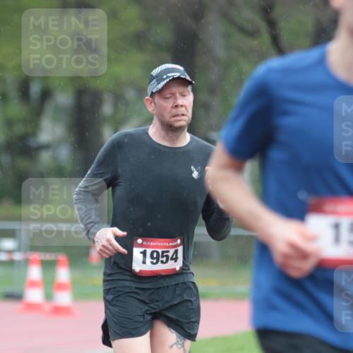 13.04.2025 - Hammer Lauf A. Gomolzig http://msf.ph/oto/7665529 13.04.2025 12:15:01 Ziel 154, 172, 1954 meine-sportfotos.de