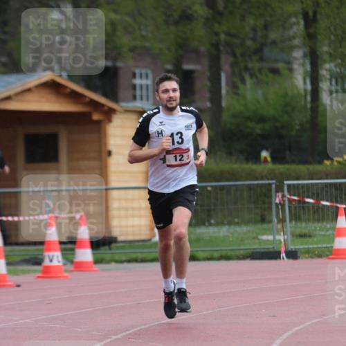 13.04.2025 - Hammer Lauf A. Gomolzig http://msf.ph/oto/7665545 13.04.2025 12:17:16 Ziel 12 meine-sportfotos.de