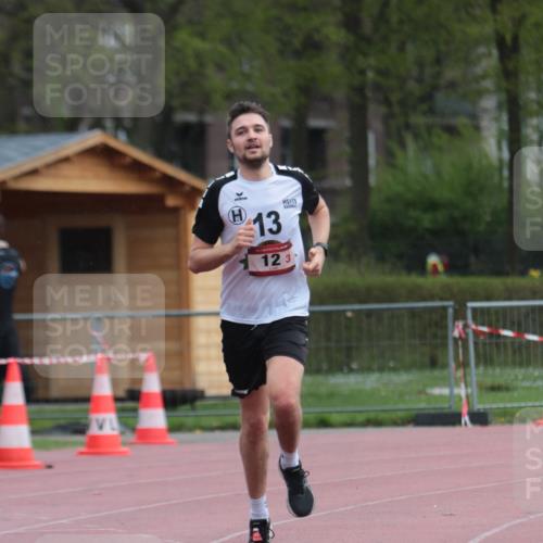 13.04.2025 - Hammer Lauf A. Gomolzig http://msf.ph/oto/7665547 13.04.2025 12:17:16 Ziel 12 meine-sportfotos.de